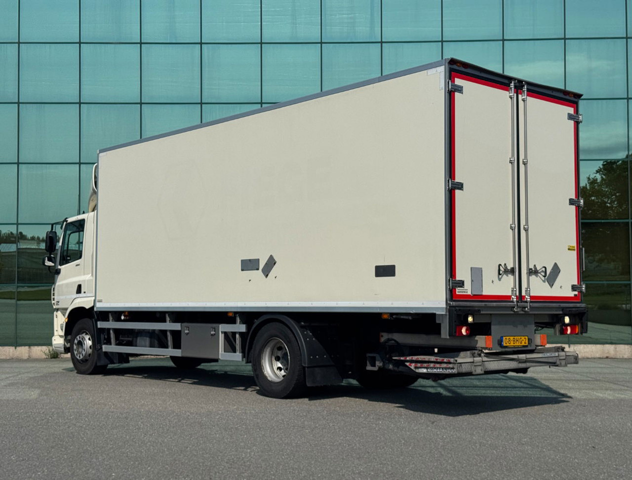 DAF CF 250 Carrier Supra 1150 Multi Temp 561.000 KM Tail Lift NL Truck - Koelwagen vrachtwagen: afbeelding 3 DAF CF 250 Carrier Supra 1150 Multi Temp 561.000 KM Tail Lift NL Truck - Koelwagen vrachtwagen: afbeelding 3