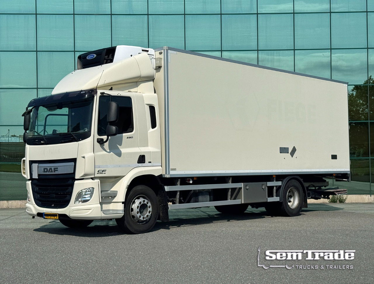 DAF CF 250 Carrier Supra 1150 Multi Temp 561.000 KM Tail Lift NL Truck - Koelwagen vrachtwagen: afbeelding 1 DAF CF 250 Carrier Supra 1150 Multi Temp 561.000 KM Tail Lift NL Truck - Koelwagen vrachtwagen: afbeelding 1