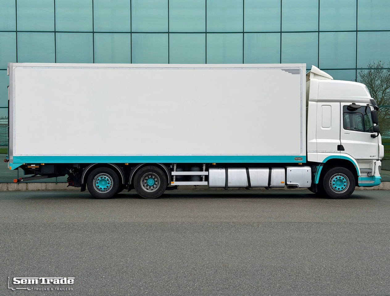 DAF CF 450 SC Heiwo Isolated BOX 875 x 250 x 275 INS. Carrier Cooling 340.000 KM Tail Lift Super Condition NEW APK - TUV - Koelwagen vrachtwagen: afbeelding 5 DAF CF 450 SC Heiwo Isolated BOX 875 x 250 x 275 INS. Carrier Cooling 340.000 KM Tail Lift Super Condition NEW APK - TUV - Koelwagen vrachtwagen: afbeelding 5