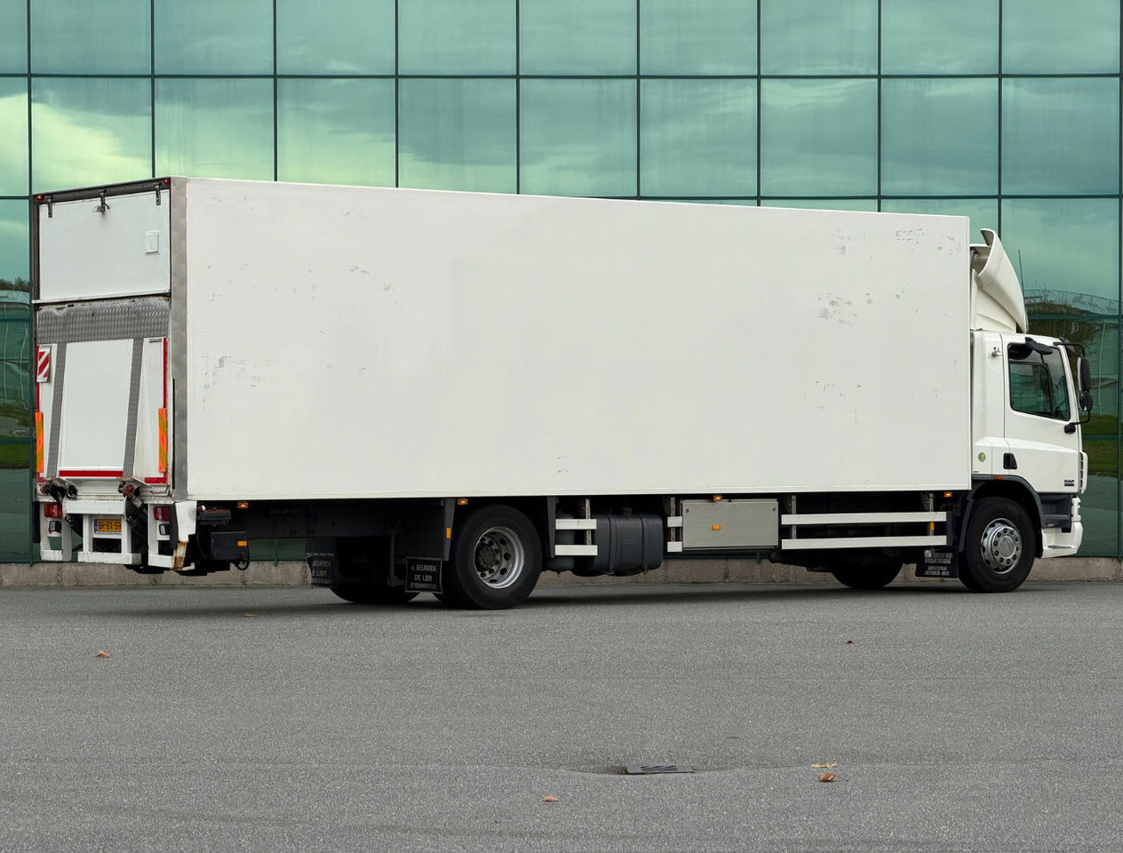 DAF CF 75.250 Euro 3 Manual Gearbox VAN Beurden Isolated BOX Tail Lift Super Condition NL-Truck - Bakwagen: afbeelding 4 DAF CF 75.250 Euro 3 Manual Gearbox VAN Beurden Isolated BOX Tail Lift Super Condition NL-Truck - Bakwagen: afbeelding 4