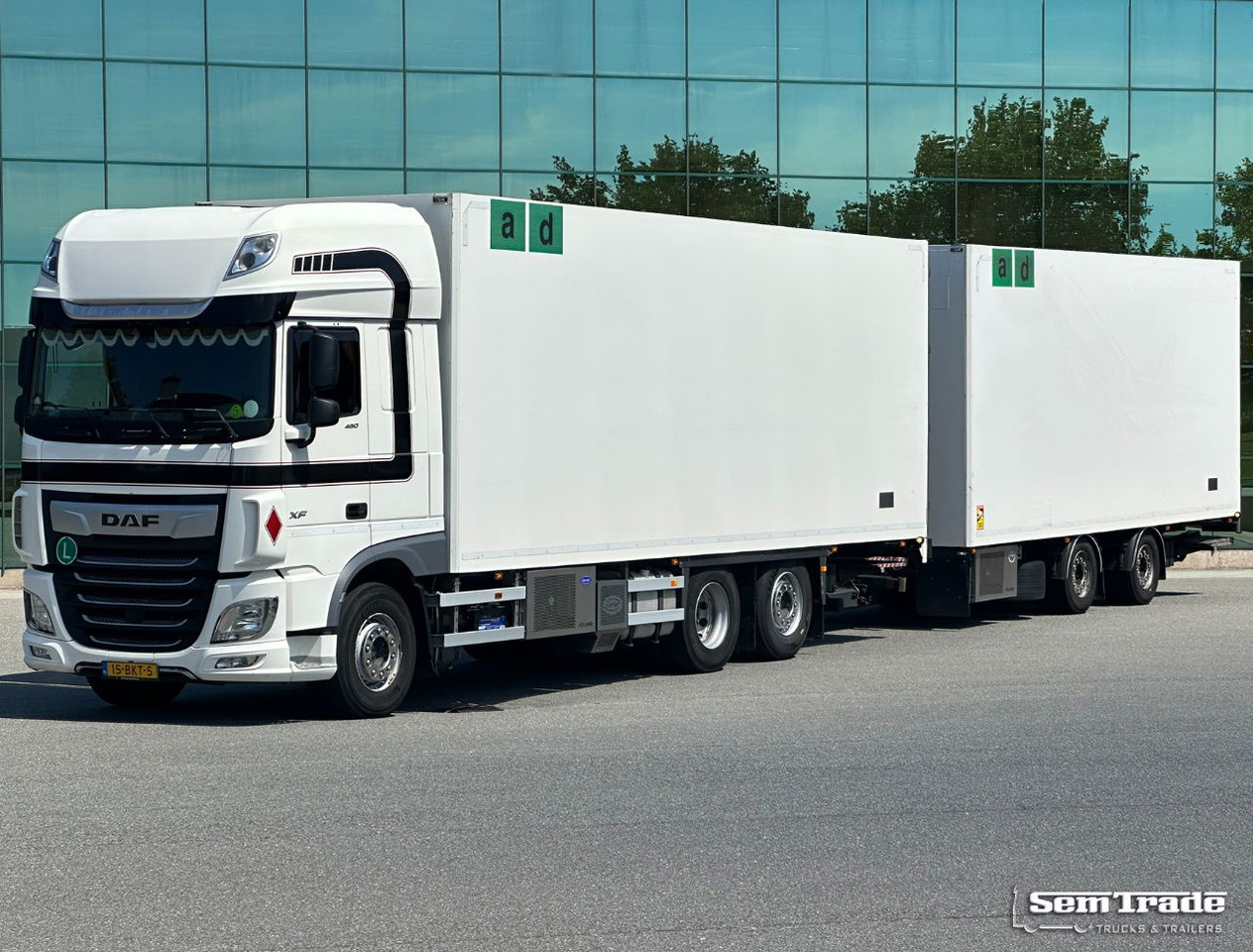 DAF XF 480 FAR SSC 2x Tail Lift 50 CC Trolleys Carrier TRS Iceland Super Condition NL-Combi - Koelwagen vrachtwagen: afbeelding 1 DAF XF 480 FAR SSC 2x Tail Lift 50 CC Trolleys Carrier TRS Iceland Super Condition NL-Combi - Koelwagen vrachtwagen: afbeelding 1
