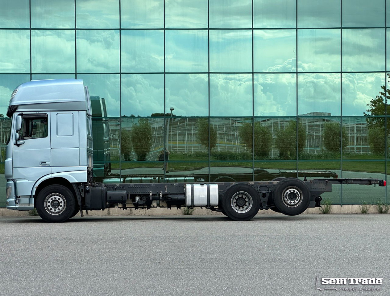 DAF XF 480 FAR SSC Euro 6 978.000 KM Park Airco 2X Tanks TOP Condition - Chassis vrachtwagen: afbeelding 2 DAF XF 480 FAR SSC Euro 6 978.000 KM Park Airco 2X Tanks TOP Condition - Chassis vrachtwagen: afbeelding 2