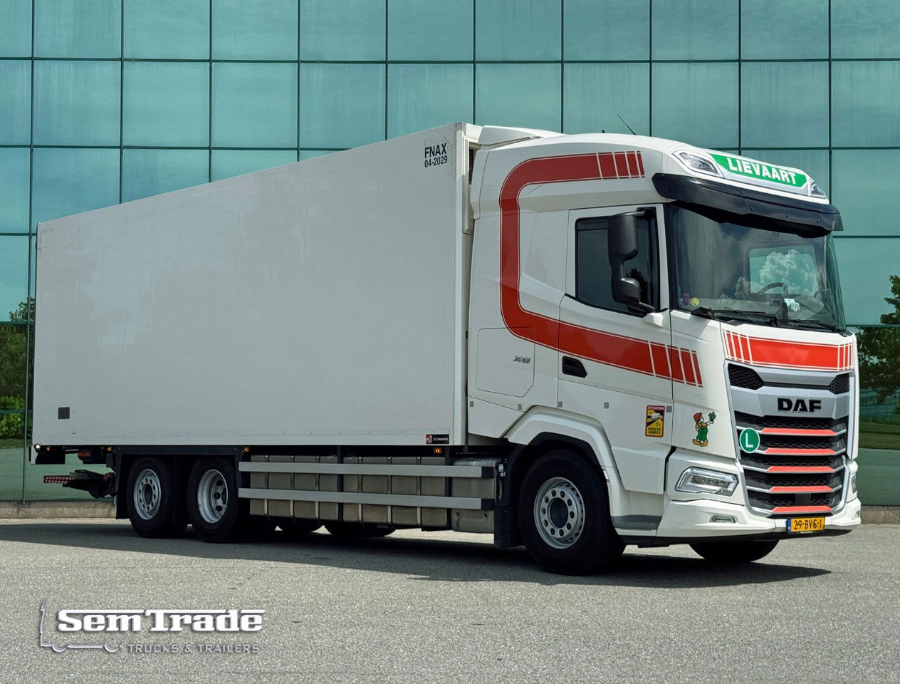 DAF XG 480 FAR 475.000 KM Carrier TRS Iceland 815 x 250 x 275 CM Inside Tail Lift NL Truck - Koelwagen vrachtwagen: afbeelding 4 DAF XG 480 FAR 475.000 KM Carrier TRS Iceland 815 x 250 x 275 CM Inside Tail Lift NL Truck - Koelwagen vrachtwagen: afbeelding 4