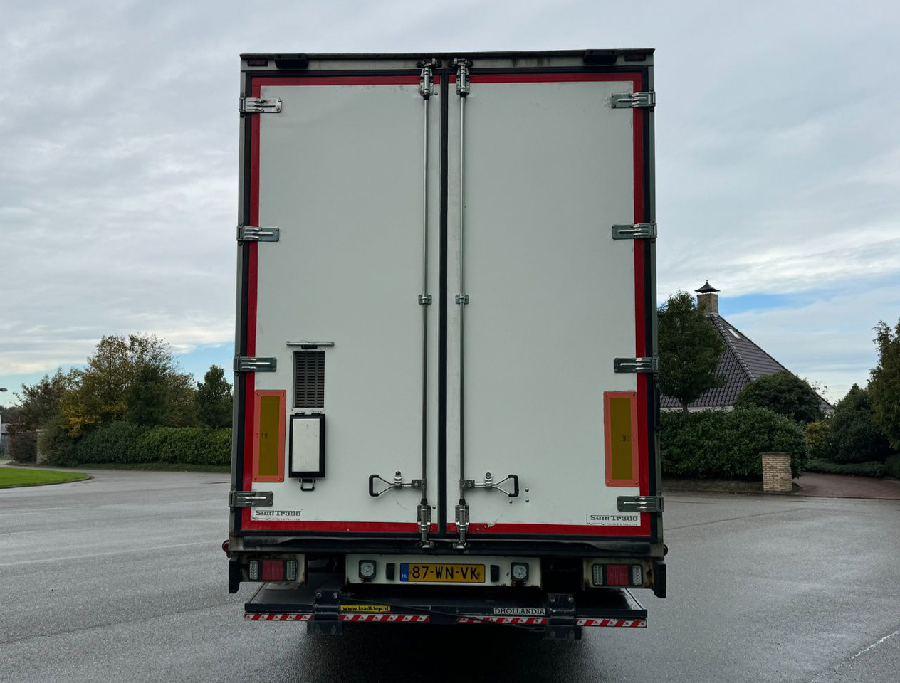 DRACO MZS 218 Wipkar 750 x 250 x 290 CM Inside Tail Lift 2021 TRS Iceland TOP Condition NL Trailertrailer - Gesloten aanhangwagen: afbeelding 4 DRACO MZS 218 Wipkar 750 x 250 x 290 CM Inside Tail Lift 2021 TRS Iceland TOP Condition NL Trailertrailer - Gesloten aanhangwagen: afbeelding 4