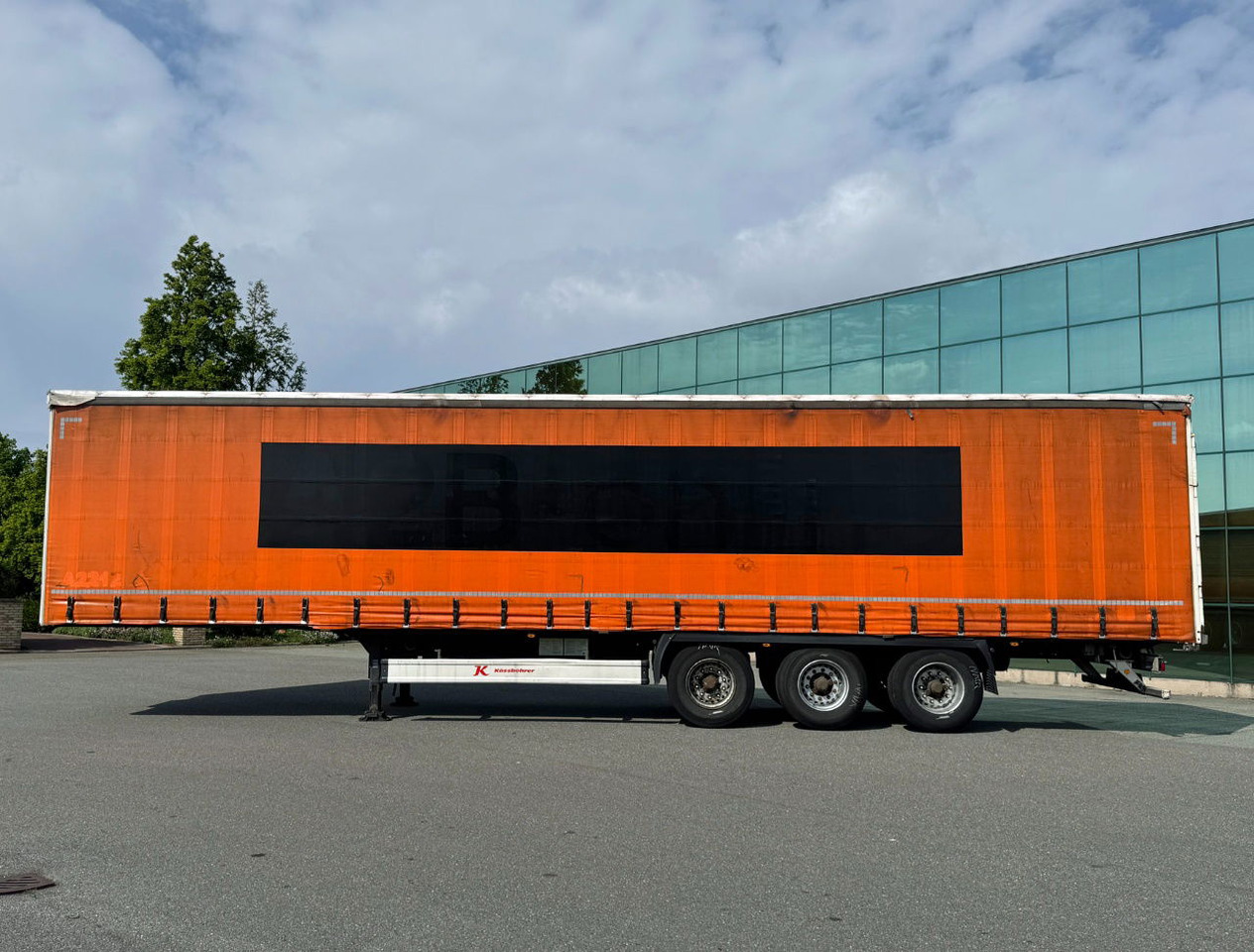 KAESSBOHRER Maxima Drum Brakes Sliding Roof NO Rust Galvanised Chassis TOP Condi - Schuifzeiloplegger: afbeelding 2 KAESSBOHRER Maxima Drum Brakes Sliding Roof NO Rust Galvanised Chassis TOP Condi - Schuifzeiloplegger: afbeelding 2