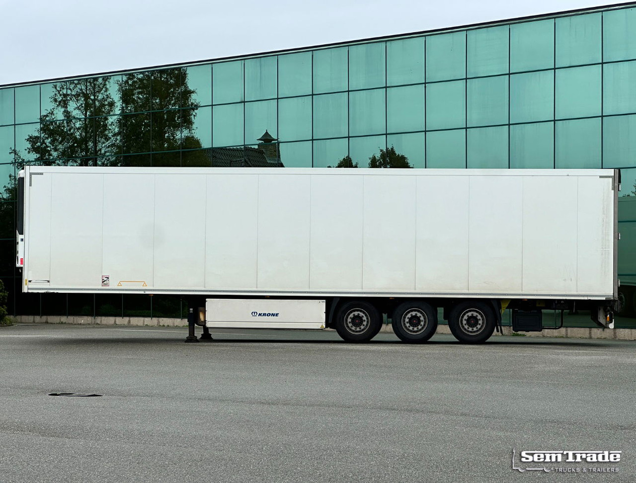 Krone TKS Thermo King SLXe Spectrum BI-Temp Lift Axle Holland-Trailer - Koelwagen oplegger: afbeelding 2 Krone TKS Thermo King SLXe Spectrum BI-Temp Lift Axle Holland-Trailer - Koelwagen oplegger: afbeelding 2