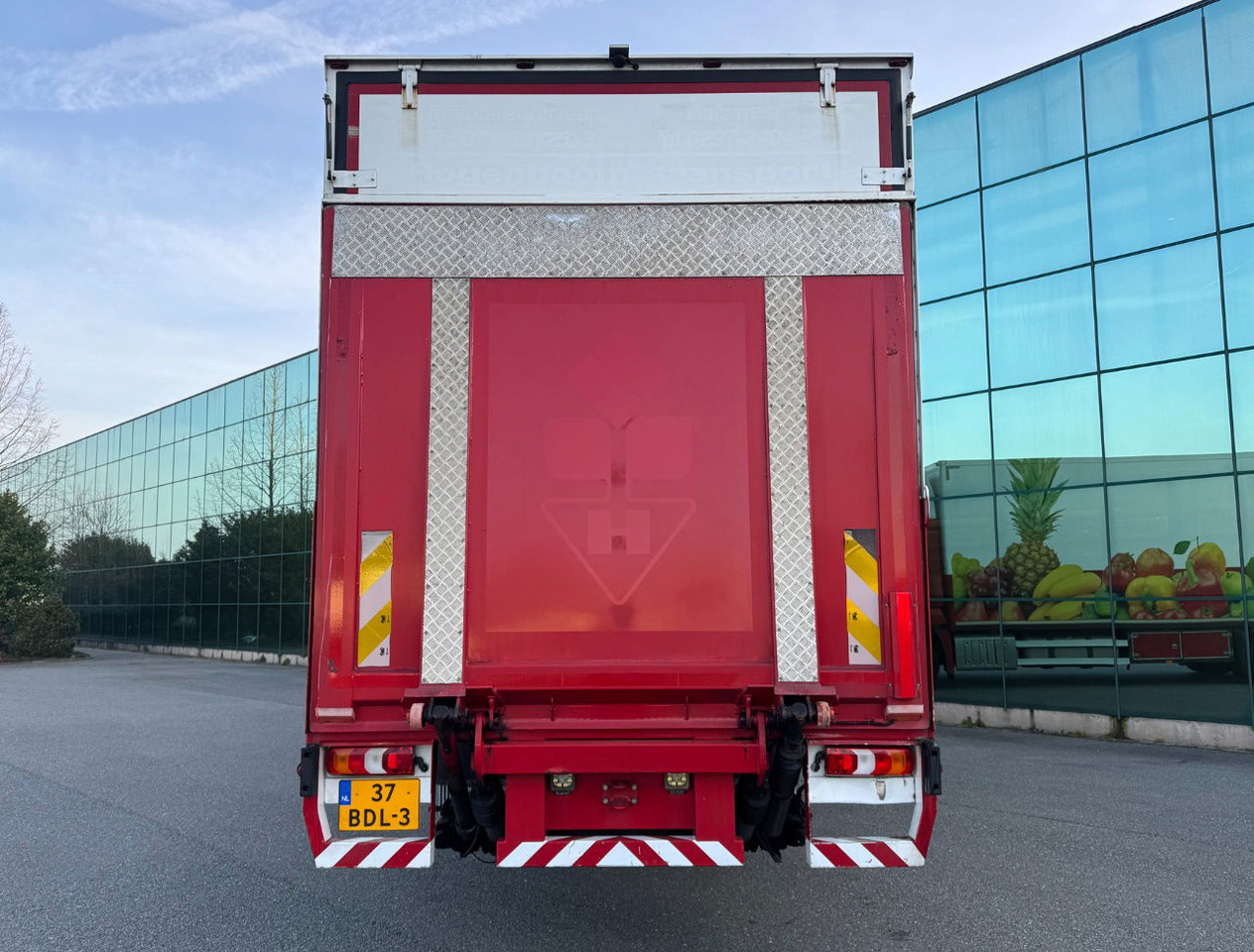 Mercedes-Benz Antos 1827 Euro 6 VOL Geisoleerde 15 Karren BAK 277 CM Hoog Kachel - Bakwagen: afbeelding 4 Mercedes-Benz Antos 1827 Euro 6 VOL Geisoleerde 15 Karren BAK 277 CM Hoog Kachel - Bakwagen: afbeelding 4