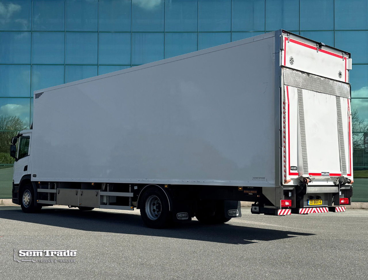 Scania P320 Heiwo 16 Karrenbak 275 CM Hoog Kachel 2.500 KG Klep Super Staat - Bakwagen: afbeelding 3 Scania P320 Heiwo 16 Karrenbak 275 CM Hoog Kachel 2.500 KG Klep Super Staat - Bakwagen: afbeelding 3