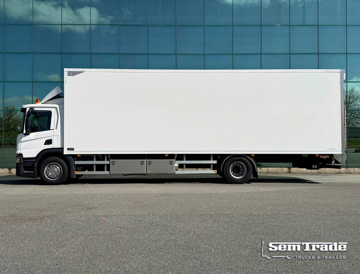 Scania P320 Heiwo 16 Karrenbak 275 CM Hoog Kachel 2.500 KG Klep Super Staat - Bakwagen: afbeelding 2 Scania P320 Heiwo 16 Karrenbak 275 CM Hoog Kachel 2.500 KG Klep Super Staat - Bakwagen: afbeelding 2