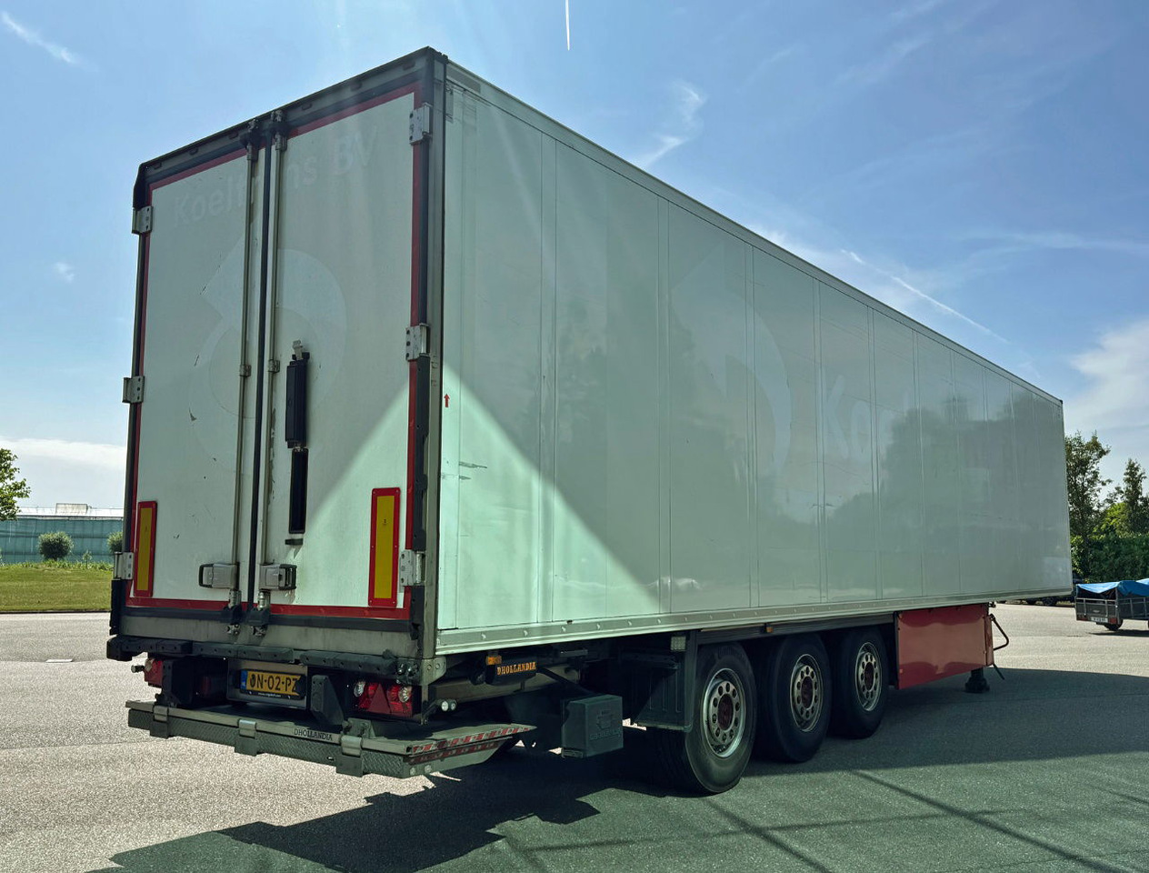 Schmitz Cargobull SCBS3B 270 CM High Flower Wide Liftaxle Tail Lift NL Trailer 6 - Koelwagen oplegger: afbeelding 5 Schmitz Cargobull SCBS3B 270 CM High Flower Wide Liftaxle Tail Lift NL Trailer 6 - Koelwagen oplegger: afbeelding 5