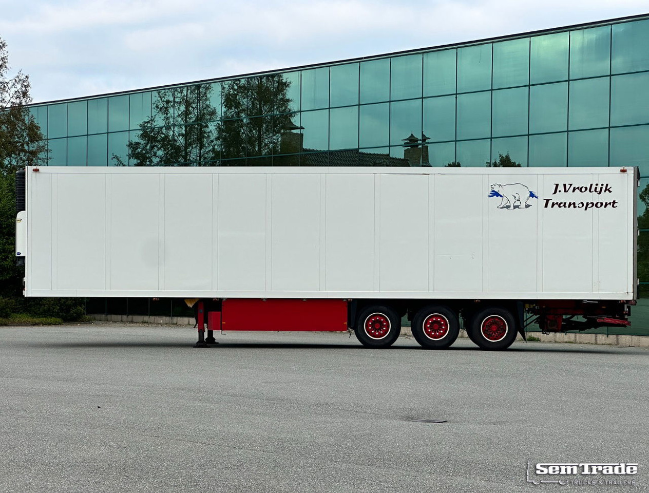 Schmitz Cargobull SKO 24 Carrier Maxima 1300 Flower Wide 2X Lift Axle - Koelwagen oplegger: afbeelding 2 Schmitz Cargobull SKO 24 Carrier Maxima 1300 Flower Wide 2X Lift Axle - Koelwagen oplegger: afbeelding 2