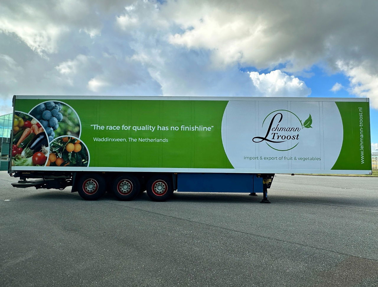 Schmitz Cargobull SKO 24 Thermo King SLX 200 Only 3645 Engine Hours 2X Lift Axle Flowerwide 270 CM High Inside Tail Lift NL-Trailer - Koelwagen oplegger: afbeelding 5 Schmitz Cargobull SKO 24 Thermo King SLX 200 Only 3645 Engine Hours 2X Lift Axle Flowerwide 270 CM High Inside Tail Lift NL-Trailer - Koelwagen oplegger: afbeelding 5