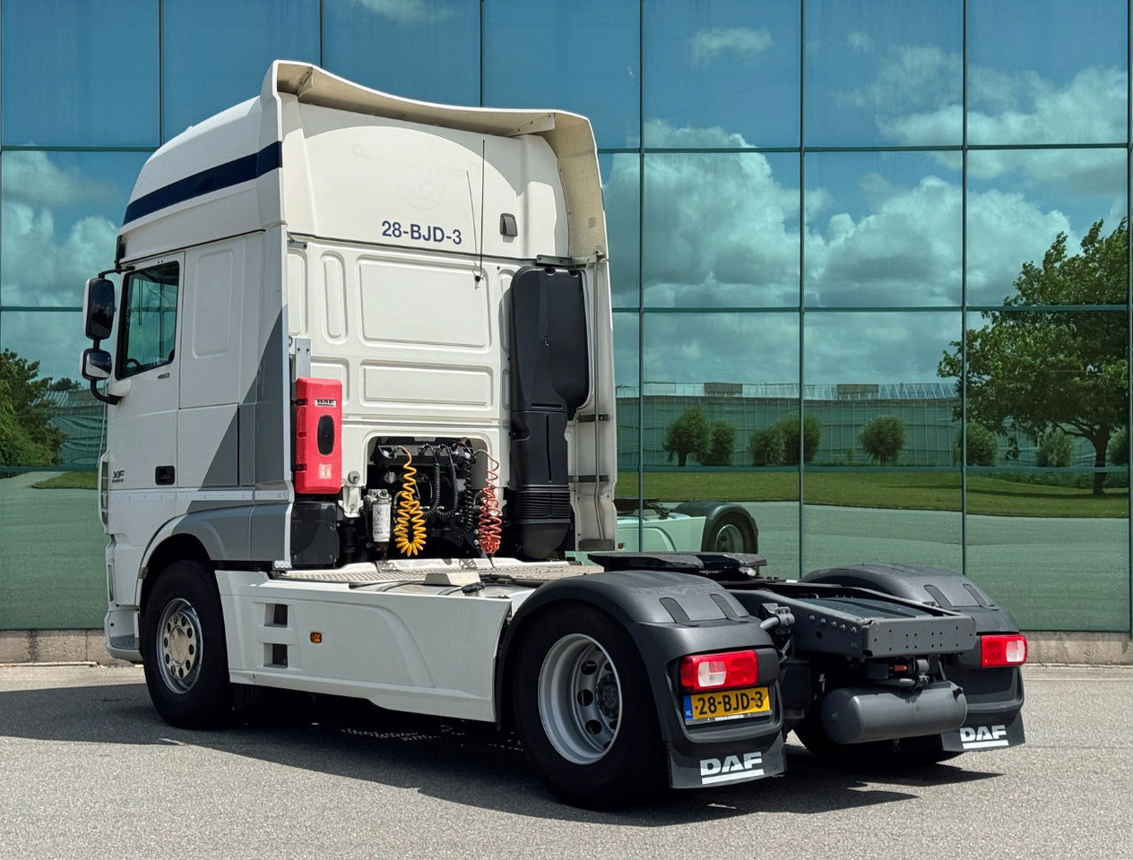 DAF XF 460 FT SSC 2x Tanks 685.000 KM Super Condition NL Truck 3 Pieces IN Stock - Trekker: afbeelding 3 DAF XF 460 FT SSC 2x Tanks 685.000 KM Super Condition NL Truck 3 Pieces IN Stock - Trekker: afbeelding 3