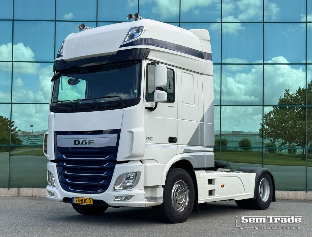 DAF XF 460 FT SSC 2x Tanks 685.000 KM Super Condition NL Truck 3 Pieces IN Stock - Trekker: afbeelding 1 DAF XF 460 FT SSC 2x Tanks 685.000 KM Super Condition NL Truck 3 Pieces IN Stock - Trekker: afbeelding 1