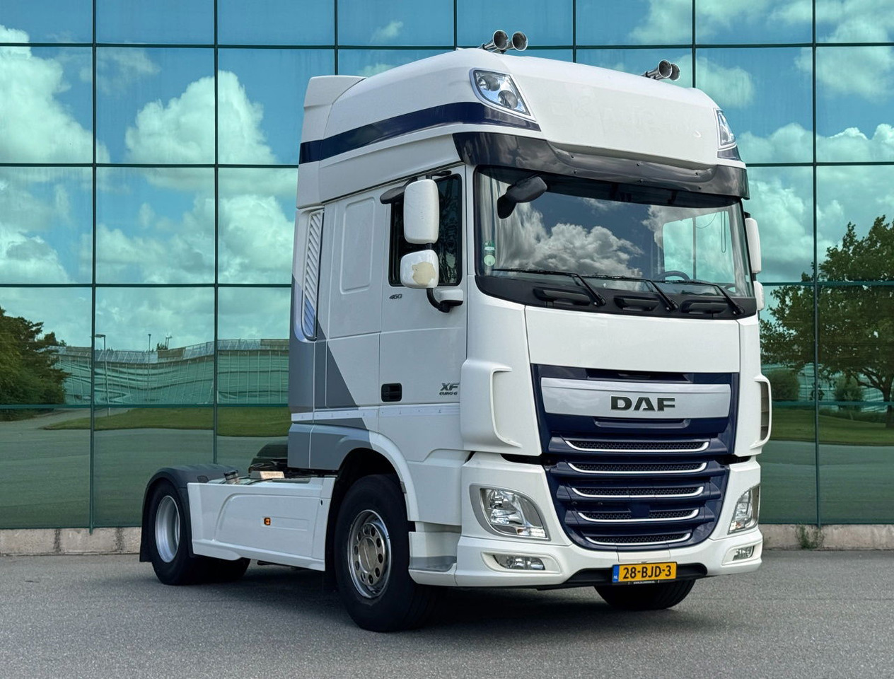 DAF XF 460 FT SSC 2x Tanks 685.000 KM Super Condition NL Truck 3 Pieces IN Stock - Trekker: afbeelding 5 DAF XF 460 FT SSC 2x Tanks 685.000 KM Super Condition NL Truck 3 Pieces IN Stock - Trekker: afbeelding 5