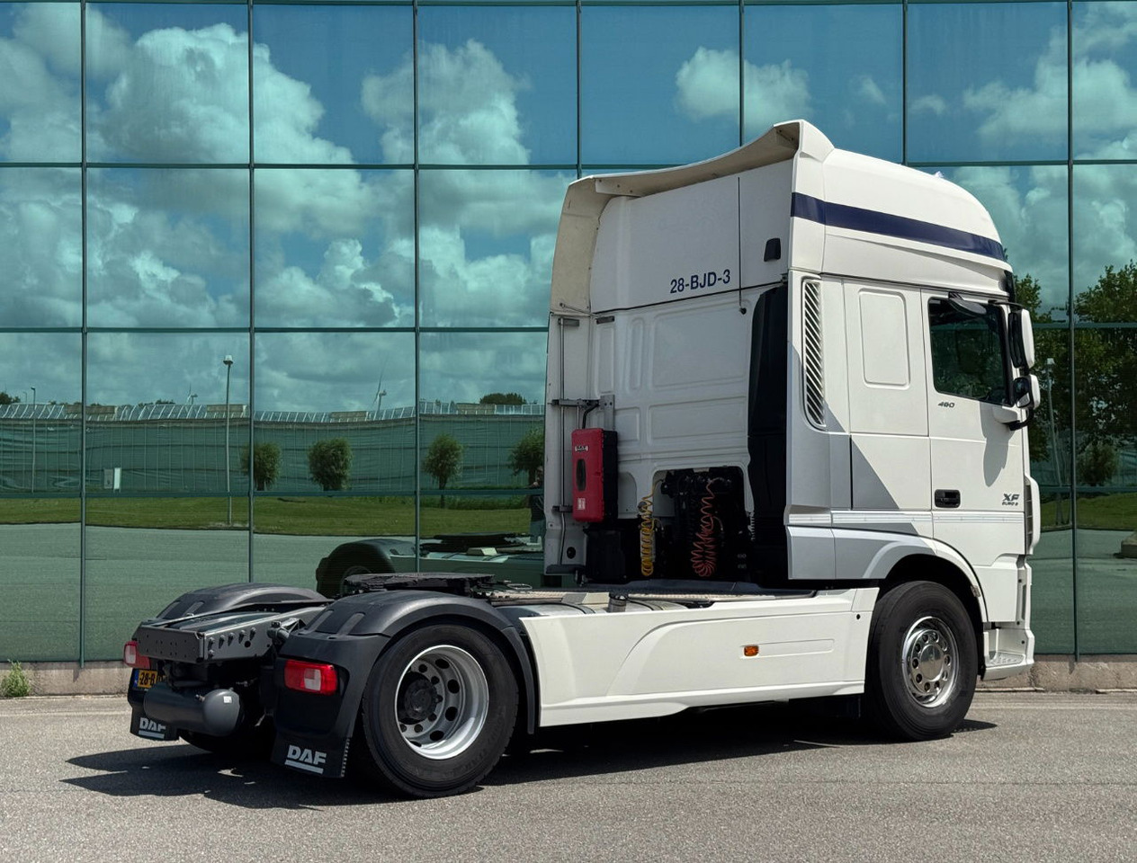DAF XF 460 FT SSC 2x Tanks 685.000 KM Super Condition NL Truck 3 Pieces IN Stock - Trekker: afbeelding 4 DAF XF 460 FT SSC 2x Tanks 685.000 KM Super Condition NL Truck 3 Pieces IN Stock - Trekker: afbeelding 4