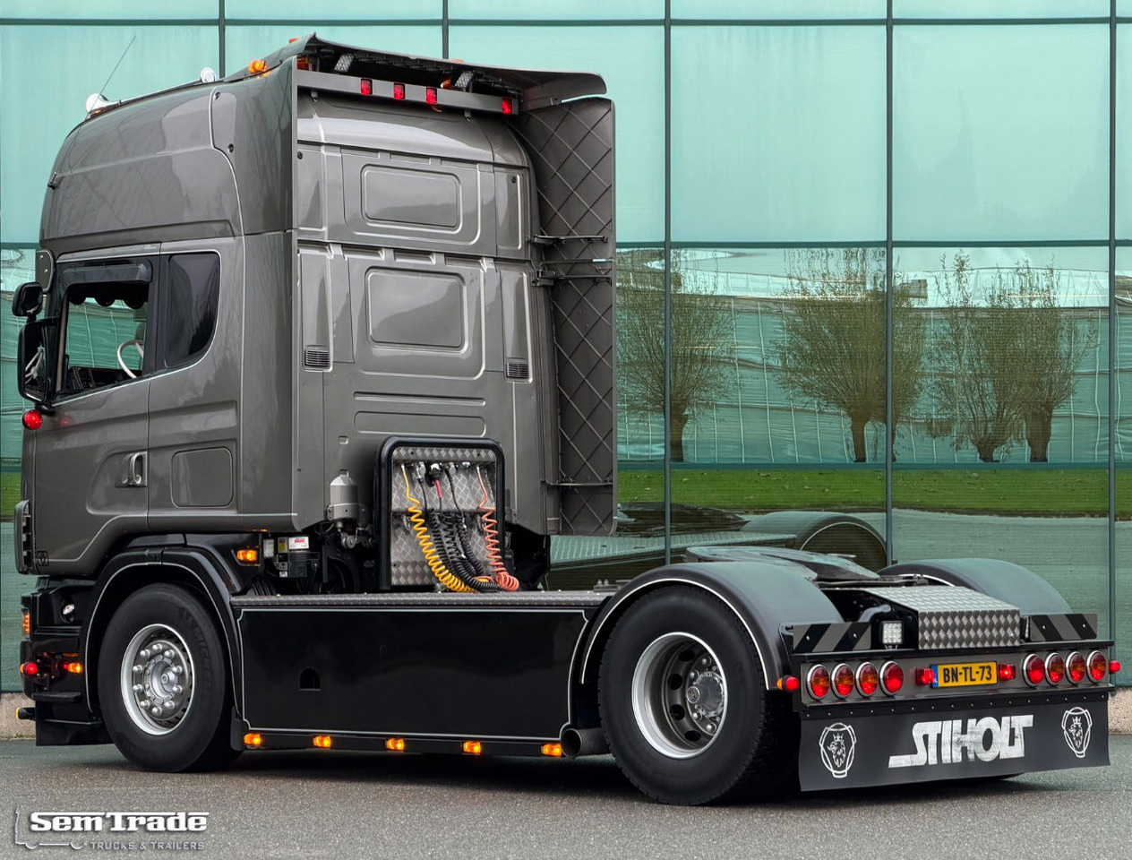 Scania R164-480 V8 King Retarder Manual Gearbox Showtruck Completely Rebuild Unique Condition - Trekker: afbeelding 3 Scania R164-480 V8 King Retarder Manual Gearbox Showtruck Completely Rebuild Unique Condition - Trekker: afbeelding 3