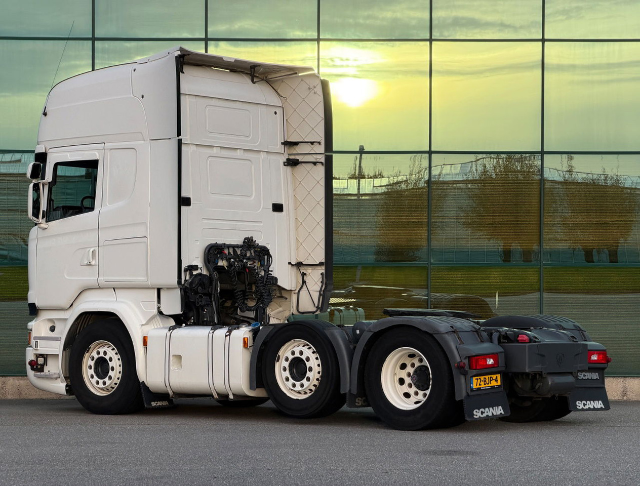 Scania R450 Topline 6X2 Twinsteer Retarder 2X Tanks Park Cooling TOP Condition - Trekker: afbeelding 3 Scania R450 Topline 6X2 Twinsteer Retarder 2X Tanks Park Cooling TOP Condition - Trekker: afbeelding 3