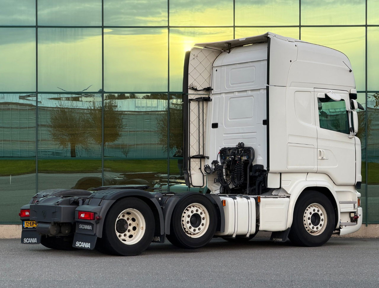 Scania R450 Topline 6X2 Twinsteer Retarder 2X Tanks Park Cooling TOP Condition - Trekker: afbeelding 4 Scania R450 Topline 6X2 Twinsteer Retarder 2X Tanks Park Cooling TOP Condition - Trekker: afbeelding 4