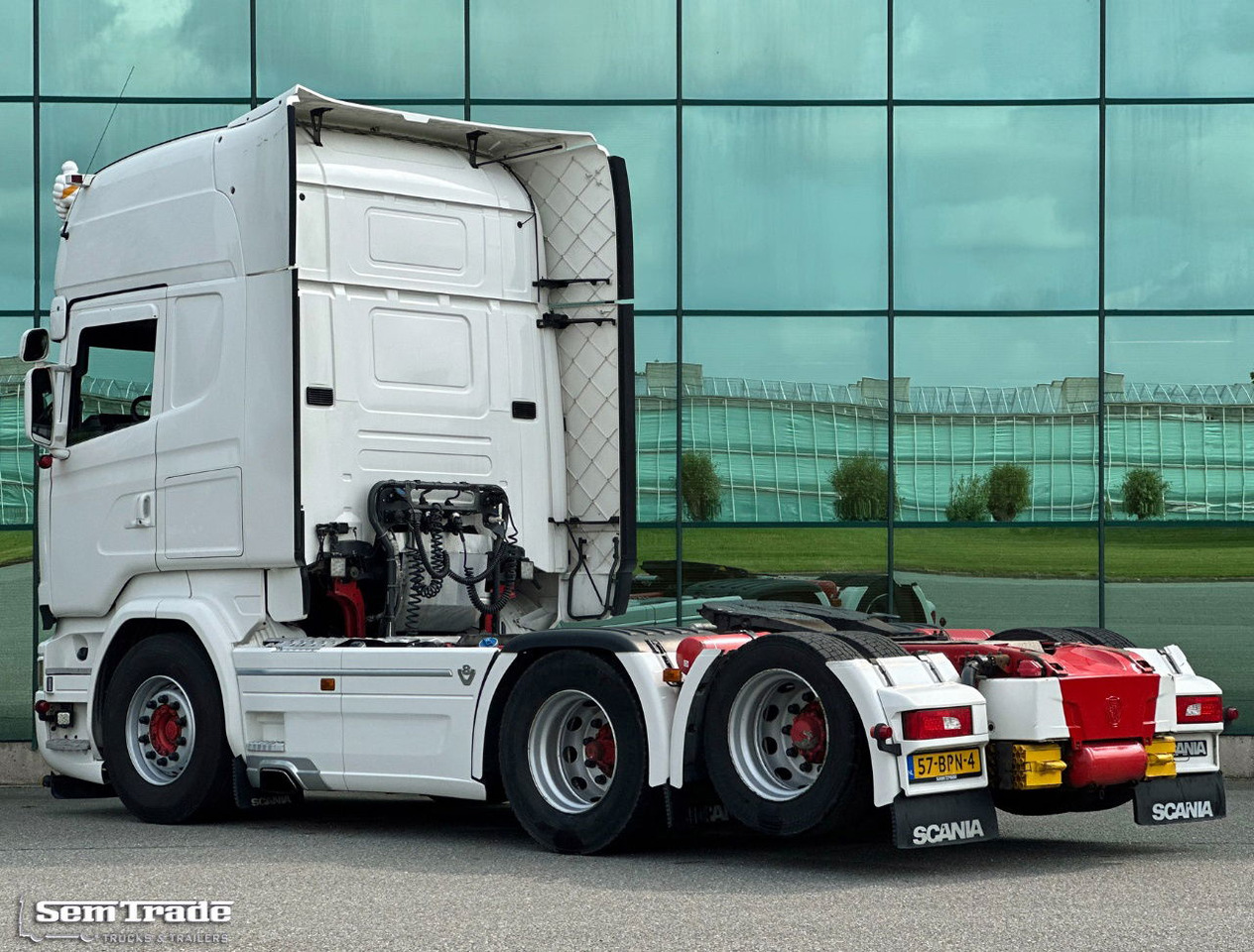 Scania R580 V8 Euro 6 Retarder Full Options Special Interior Super Condition - Trekker: afbeelding 3 Scania R580 V8 Euro 6 Retarder Full Options Special Interior Super Condition - Trekker: afbeelding 3