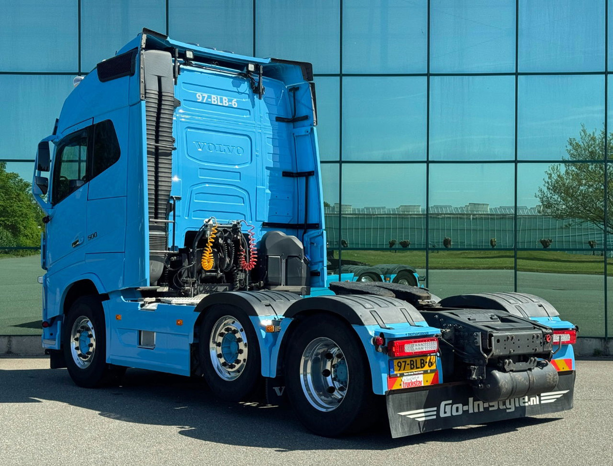 Volvo FH 500 6X2 Full AIR 671.000 KM 2x Tanks TOP Condition NL Truck - Trekker: afbeelding 3 Volvo FH 500 6X2 Full AIR 671.000 KM 2x Tanks TOP Condition NL Truck - Trekker: afbeelding 3