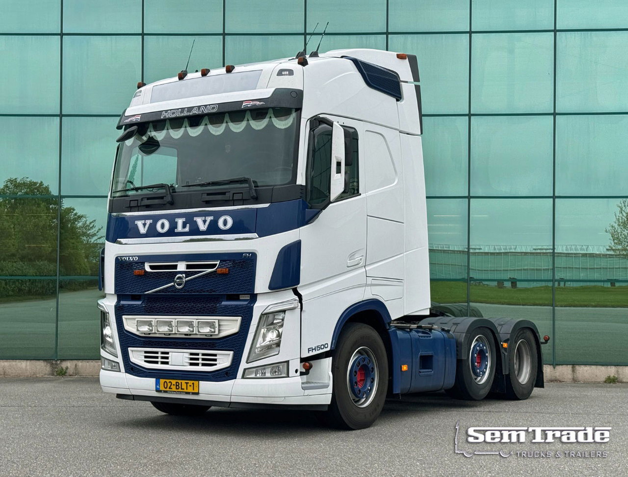 Volvo FH Globetrotter 6X2 701.000 KM Super Condition NL Truck - Trekker: afbeelding 1 Volvo FH Globetrotter 6X2 701.000 KM Super Condition NL Truck - Trekker: afbeelding 1