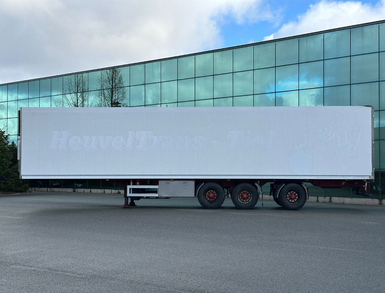 Van Eck 3 AS Koel Vries Carrier Vector 1800 Zeer Mooi Chassis Stuuras Tridec - Koelwagen oplegger: afbeelding 2 Van Eck 3 AS Koel Vries Carrier Vector 1800 Zeer Mooi Chassis Stuuras Tridec - Koelwagen oplegger: afbeelding 2