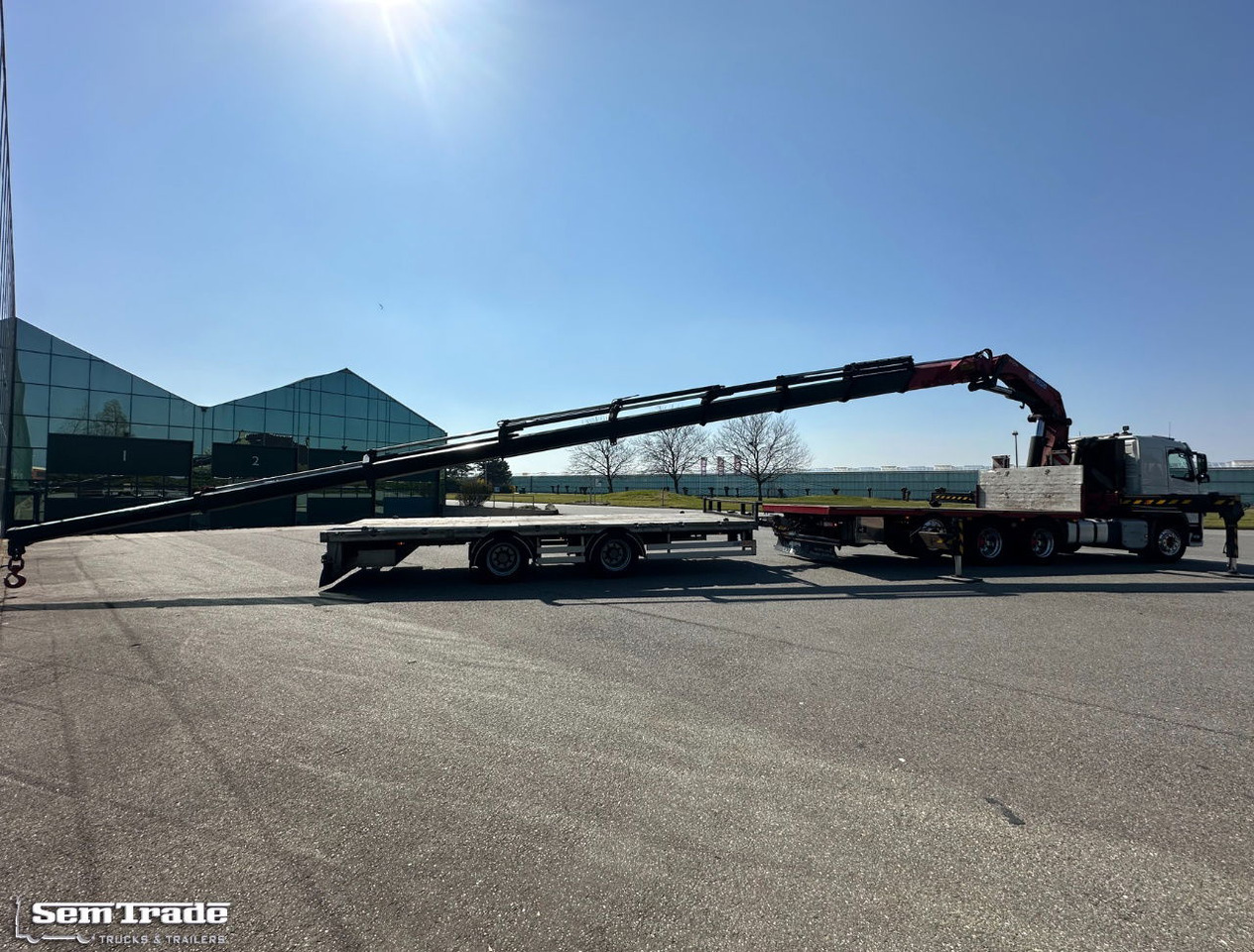 Volvo FMX 540 8X4 HMF 6020 K8 Kraan 231.000 KM + 2023 Sterk Trailer Super Condit - Kraanwagen: afbeelding 4 Volvo FMX 540 8X4 HMF 6020 K8 Kraan 231.000 KM + 2023 Sterk Trailer Super Condit - Kraanwagen: afbeelding 4