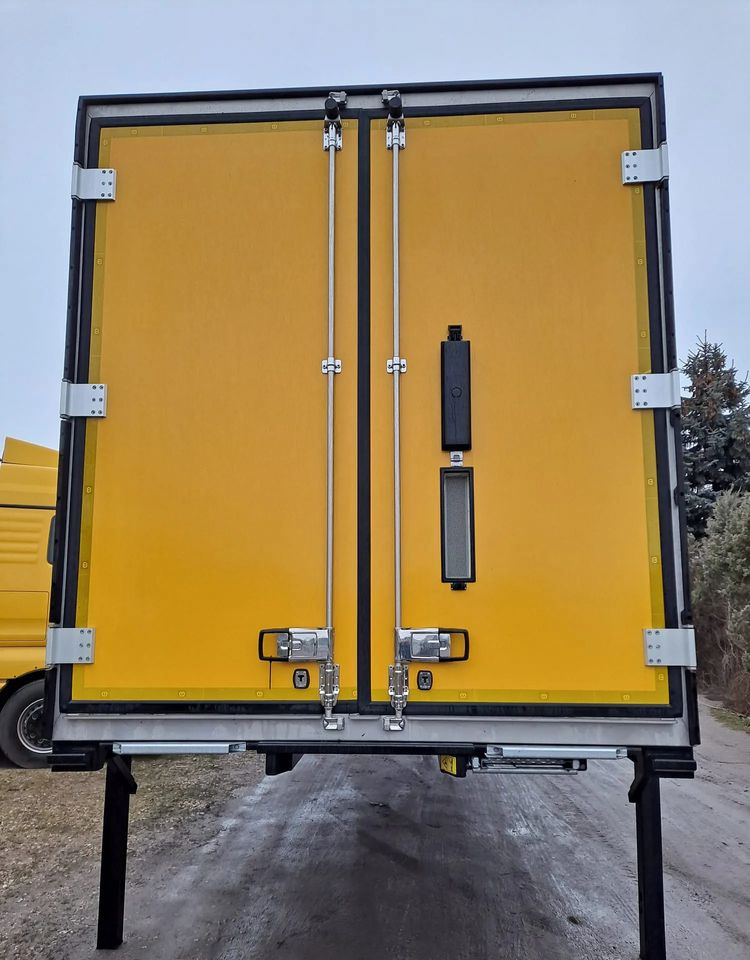 Krone Kontener Chłodnia BDF Izoterma NOWA - Gesloten laadbak: afbeelding 4 Krone Kontener Chłodnia BDF Izoterma NOWA - Gesloten laadbak: afbeelding 4