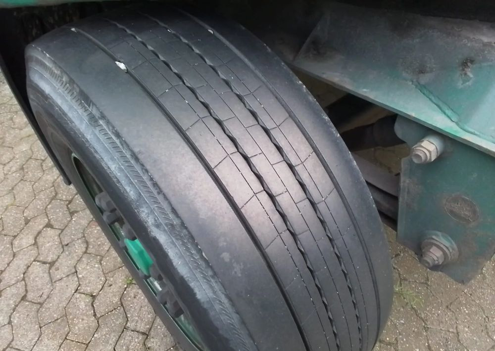 Krone Przyczepa 3 osie Firanka - Aanhangwagen met huif: afbeelding 5 Krone Przyczepa 3 osie Firanka - Aanhangwagen met huif: afbeelding 5