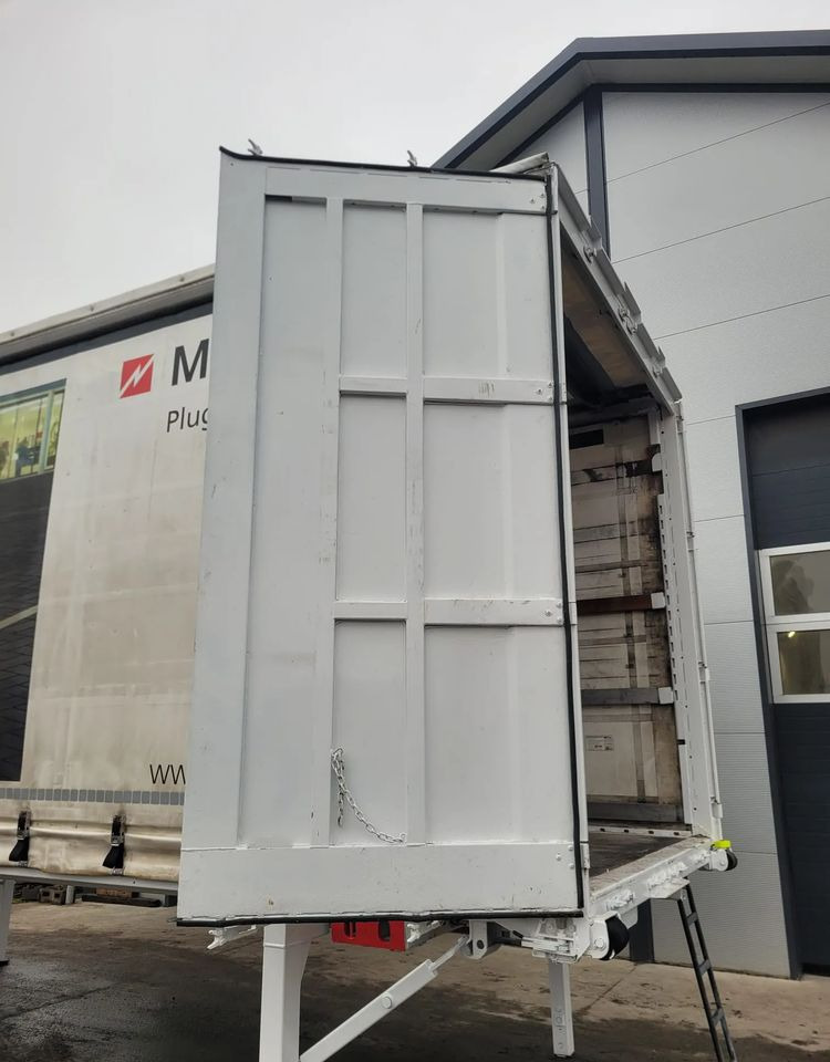 Krone Zabudowa BDF Krone 7,45m - Schuifzeilen laadbak: afbeelding 4 Krone Zabudowa BDF Krone 7,45m - Schuifzeilen laadbak: afbeelding 4