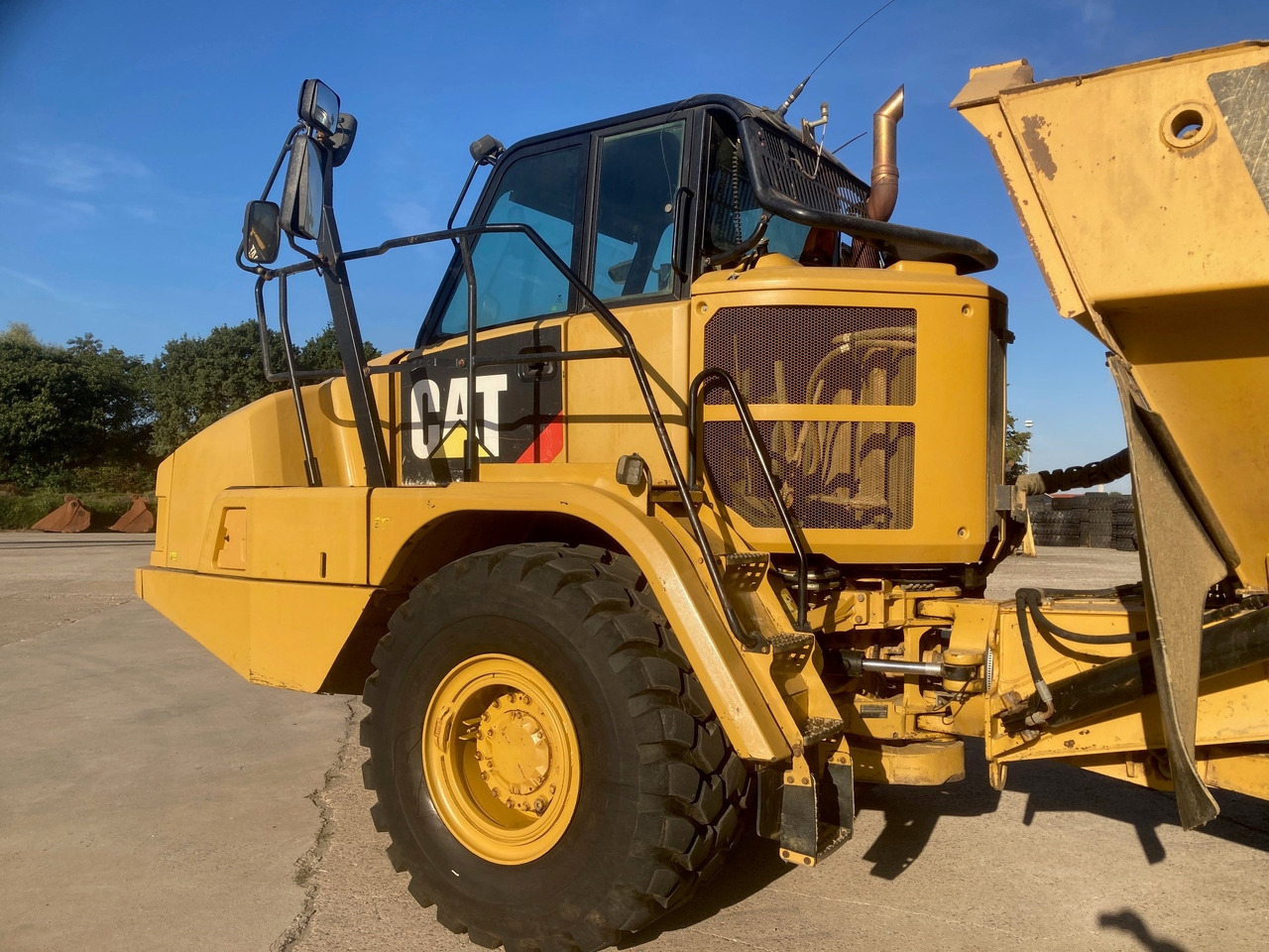 CATERPILLAR 730C - Kiepwagen met knikbesturing: afbeelding 2 CATERPILLAR 730C - Kiepwagen met knikbesturing: afbeelding 2