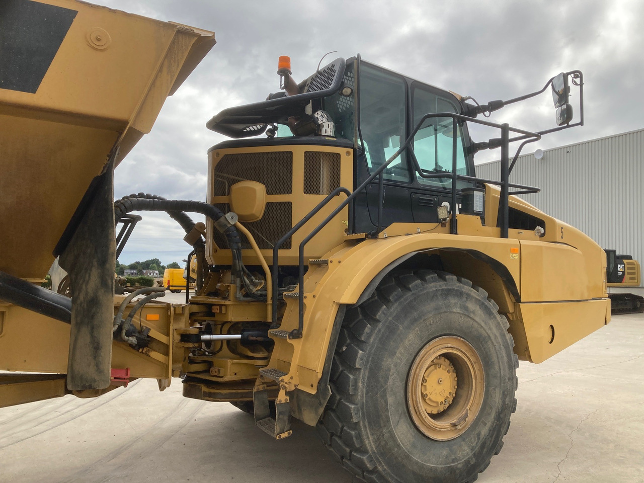 CATERPILLAR 745 - Kiepwagen met knikbesturing: afbeelding 5 CATERPILLAR 745 - Kiepwagen met knikbesturing: afbeelding 5