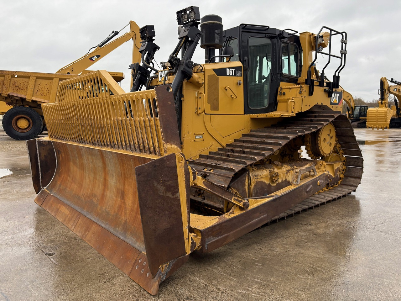 CATERPILLAR D6T LGP - Bulldozer: afbeelding 1 CATERPILLAR D6T LGP - Bulldozer: afbeelding 1
