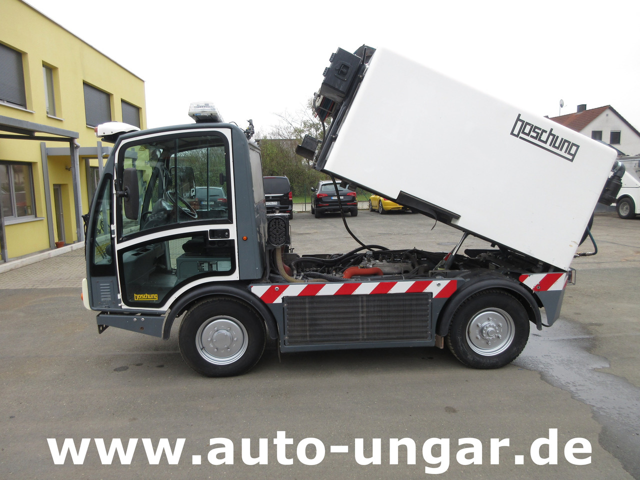 Boschung L3 mit Hochdruckreiniger am Heck Wasserwagen Waschwagen Kärcher Gießarm - Schoonmaakmachine: afbeelding 4 Boschung L3 mit Hochdruckreiniger am Heck Wasserwagen Waschwagen Kärcher Gießarm - Schoonmaakmachine: afbeelding 4