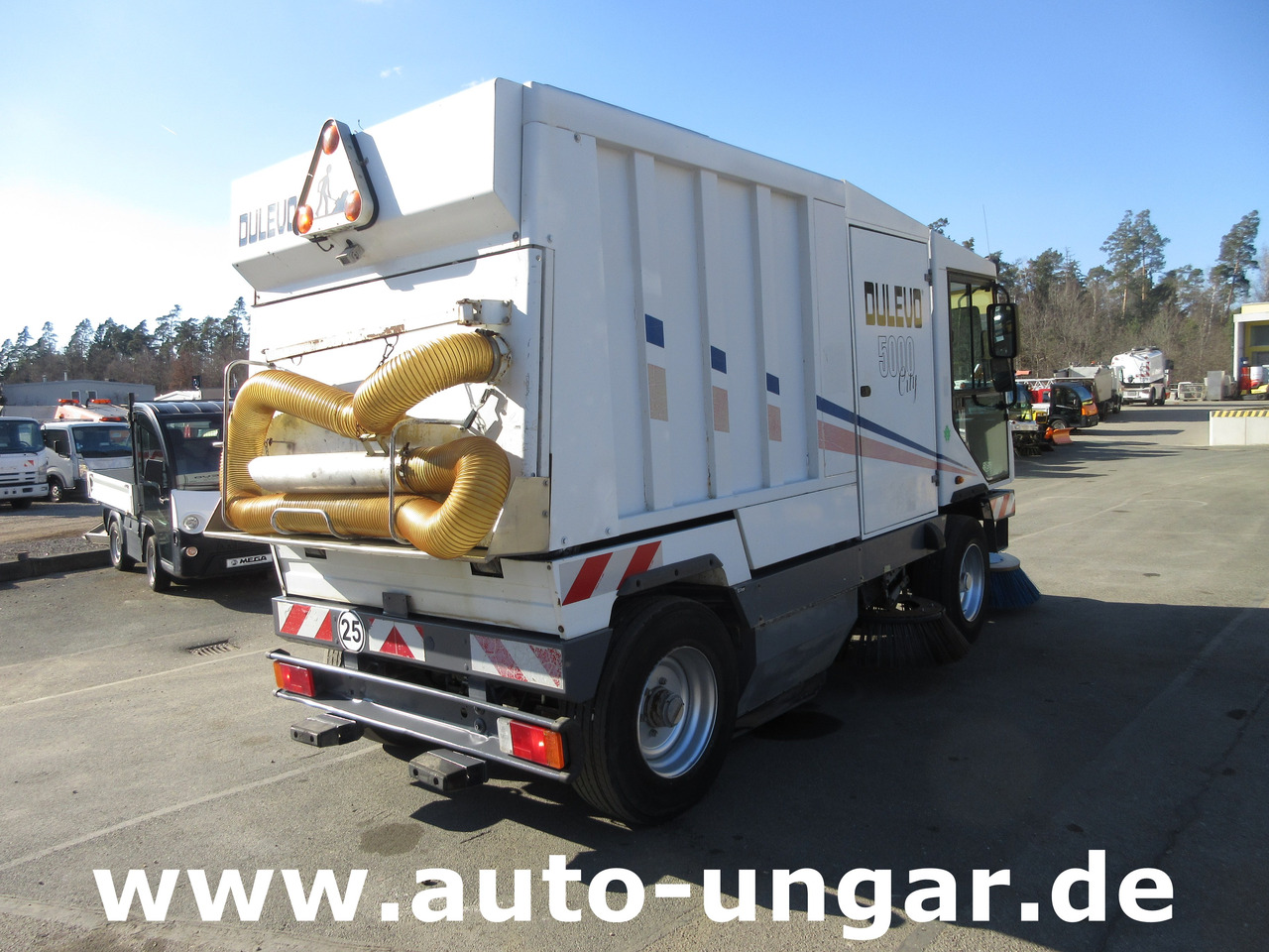 DULEVO 5000 City Hochentleerung Handsaugschlauch Frontbesen 4x4x4 - Veegwagen: afbeelding 5 DULEVO 5000 City Hochentleerung Handsaugschlauch Frontbesen 4x4x4 - Veegwagen: afbeelding 5