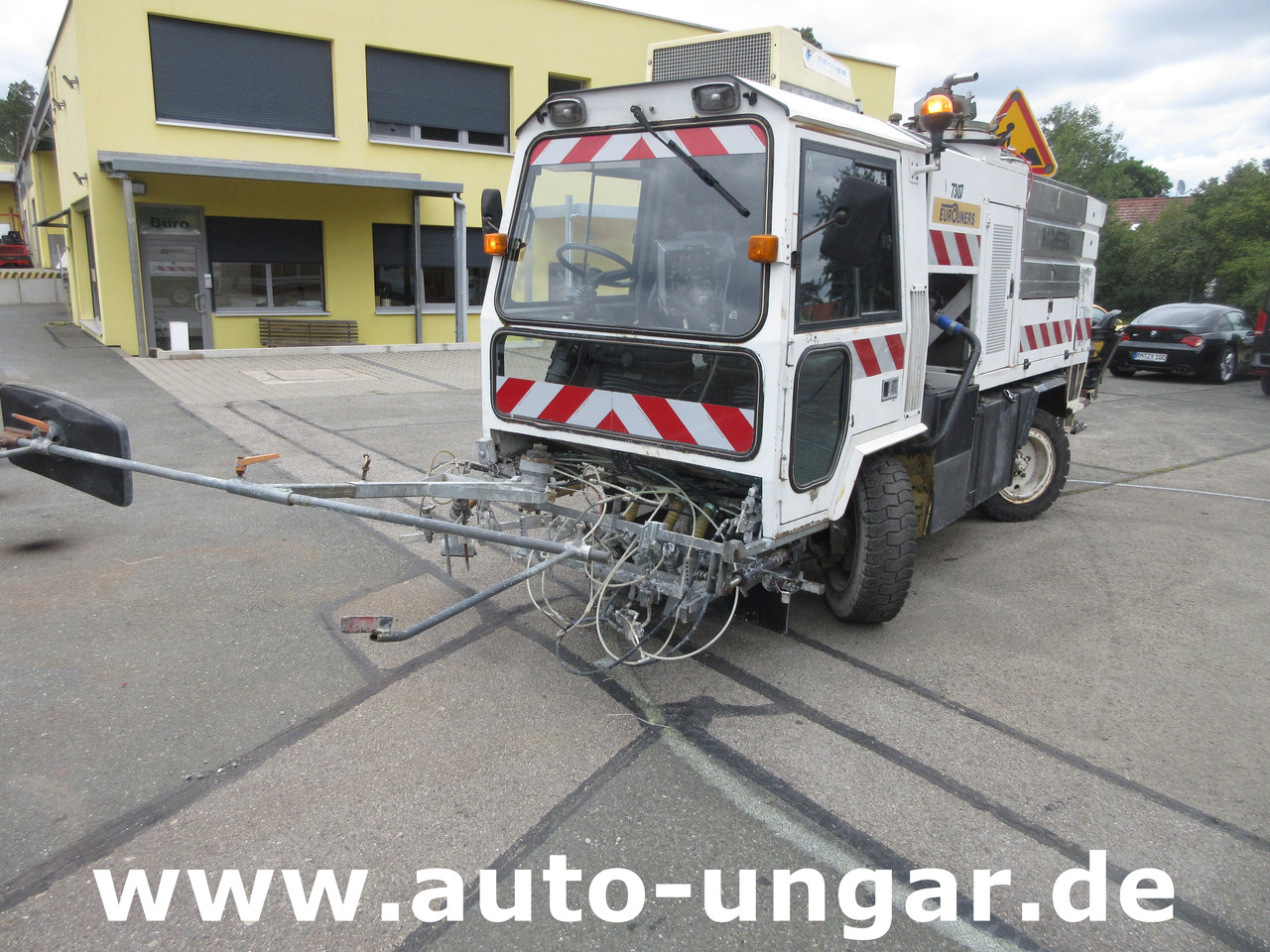 Euroliners Trassar Bagheera Markiermaschine Roadmarking Straßenmarkierung - Asfaltmachine: afbeelding 2 Euroliners Trassar Bagheera Markiermaschine Roadmarking Straßenmarkierung - Asfaltmachine: afbeelding 2