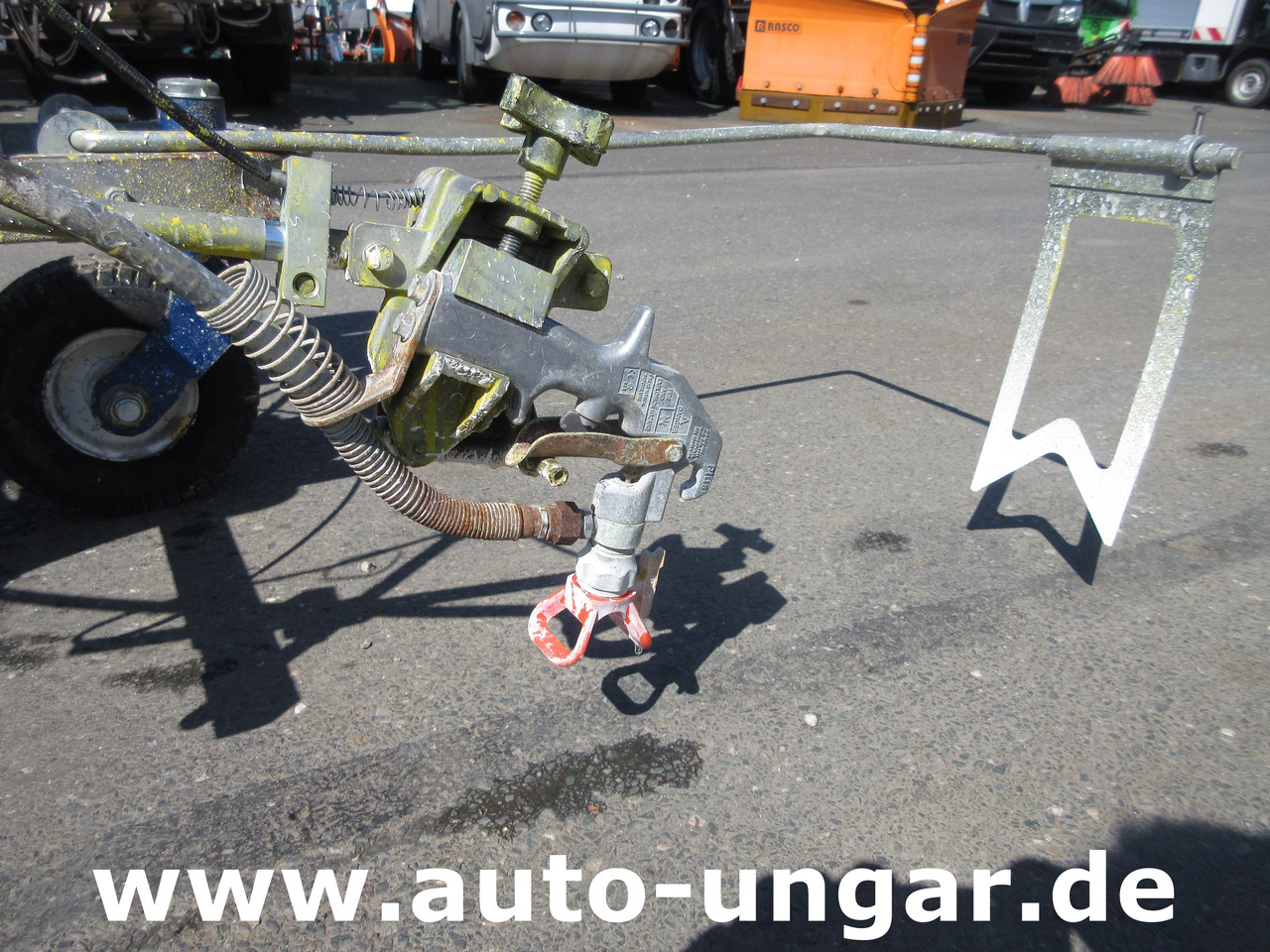 Graco LineLazer III 3900 Linedriver ride-on striper Roadmarking Straßenmarkierung - Asfaltmachine: afbeelding 5 Graco LineLazer III 3900 Linedriver ride-on striper Roadmarking Straßenmarkierung - Asfaltmachine: afbeelding 5
