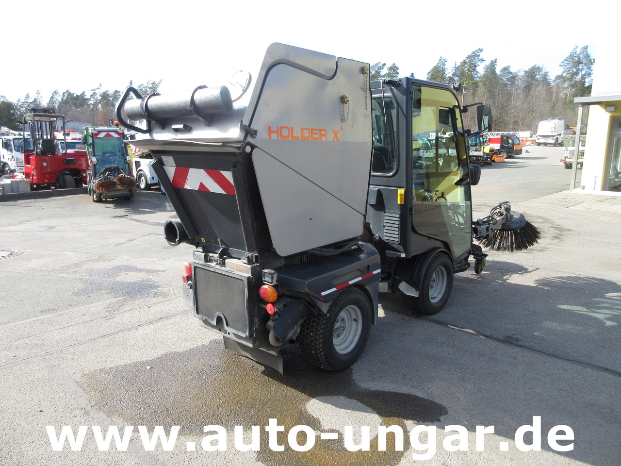 Holder X45 Kubota Diesel Motor Baujahr 2019 Allrad Kehrmaschine Geräteträger - Gemeentelijke tractor: afbeelding 5 Holder X45 Kubota Diesel Motor Baujahr 2019 Allrad Kehrmaschine Geräteträger - Gemeentelijke tractor: afbeelding 5