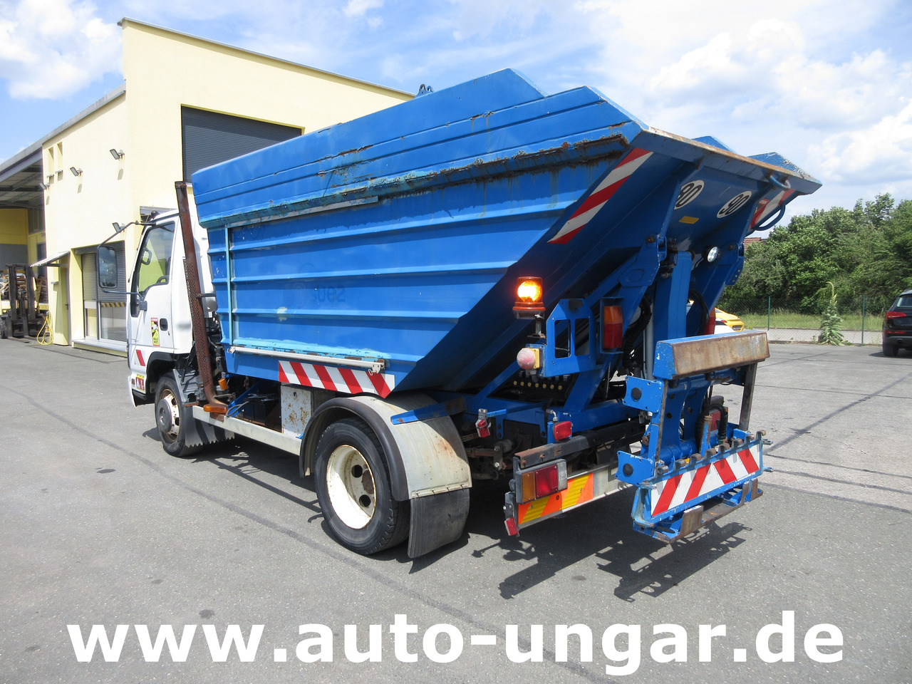 ISUZU NQR Smoother Q75 Y07 Müllwagen 8m³ TECNO 7.500kg Kipper Presse Lifter - Vuilniswagen: afbeelding 4 ISUZU NQR Smoother Q75 Y07 Müllwagen 8m³ TECNO 7.500kg Kipper Presse Lifter - Vuilniswagen: afbeelding 4