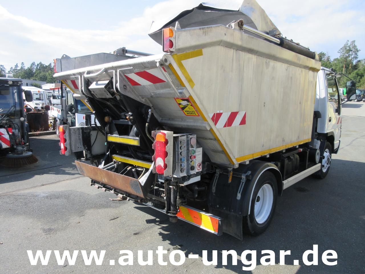 ISUZU NQR smoother NPR 75 Q75.Y07 Faun Müllwagen Euro 4 Kipper Lifter Presse - Vuilniswagen: afbeelding 5 ISUZU NQR smoother NPR 75 Q75.Y07 Faun Müllwagen Euro 4 Kipper Lifter Presse - Vuilniswagen: afbeelding 5