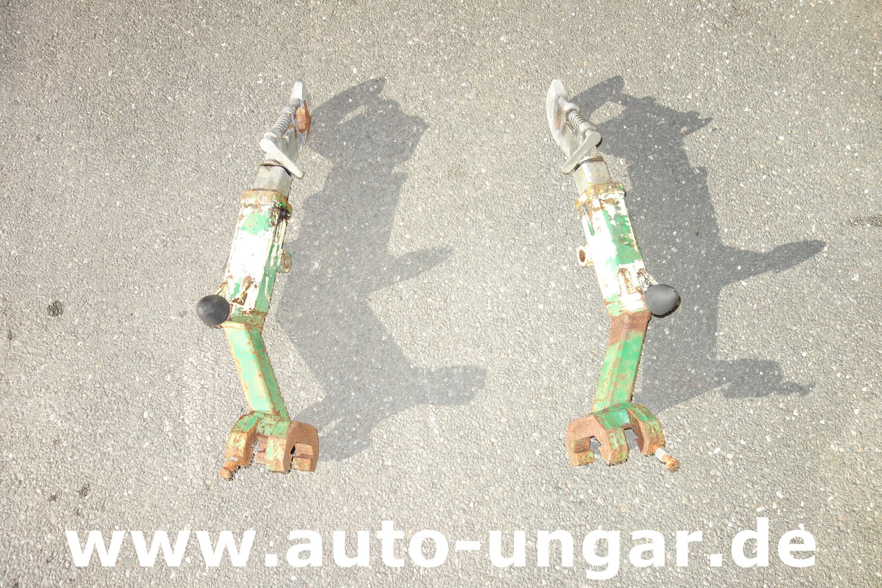 JOHN DEERE Traktor Unterlenker mit Fanghaken - Tractor: afbeelding 4 JOHN DEERE Traktor Unterlenker mit Fanghaken - Tractor: afbeelding 4