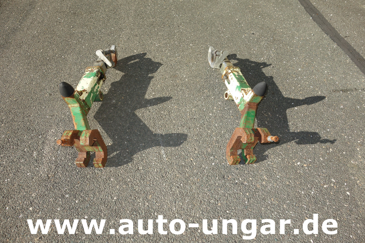 JOHN DEERE Traktor Unterlenker mit Fanghaken - Tractor: afbeelding 3 JOHN DEERE Traktor Unterlenker mit Fanghaken - Tractor: afbeelding 3