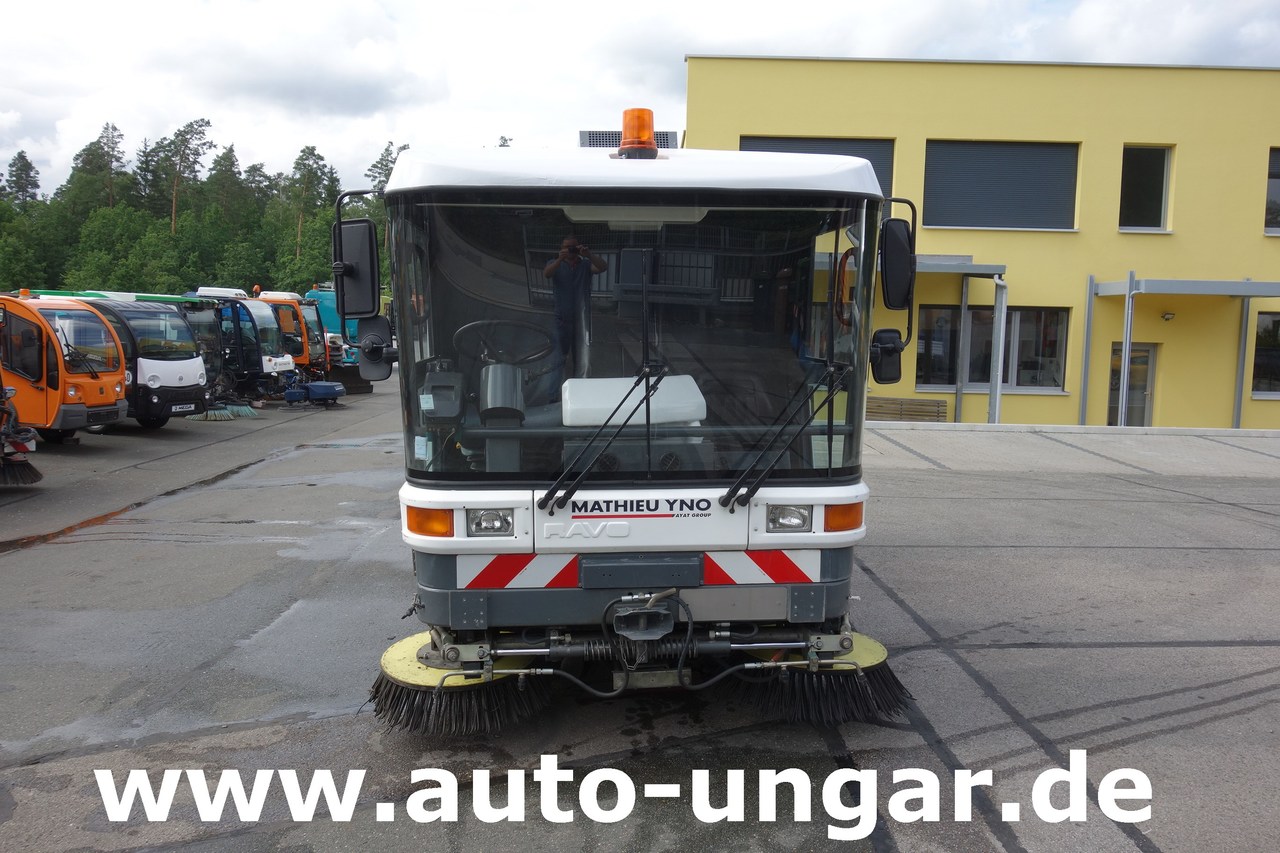 Ravo C540 Kehrmaschine Hydrostat - Klima - 1. Hand - Veegwagen: afbeelding 2 Ravo C540 Kehrmaschine Hydrostat - Klima - 1. Hand - Veegwagen: afbeelding 2