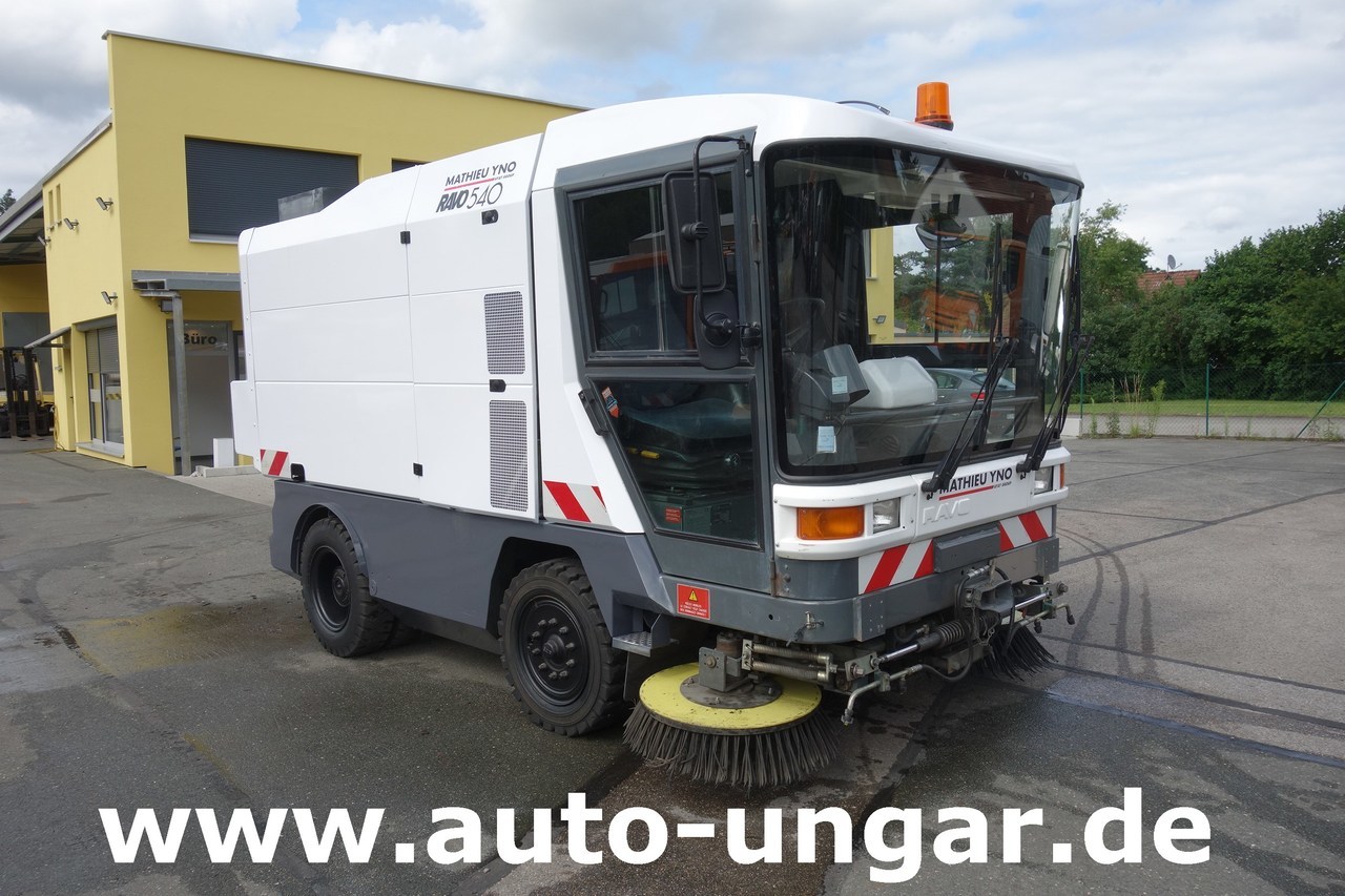 Ravo C540 Kehrmaschine Hydrostat - Klima - 1. Hand - Veegwagen: afbeelding 1 Ravo C540 Kehrmaschine Hydrostat - Klima - 1. Hand - Veegwagen: afbeelding 1
