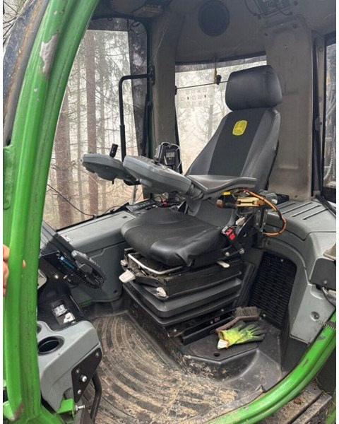 John Deere 1010E 8W - Forwarder: afbeelding 5 John Deere 1010E 8W - Forwarder: afbeelding 5