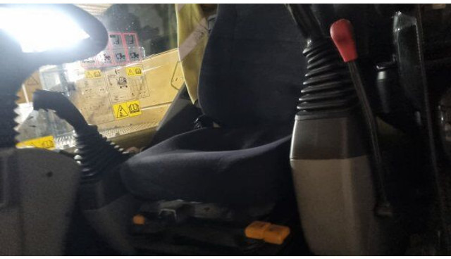 Komatsu PW 138 MR - Mobiele graafmachine: afbeelding 4 Komatsu PW 138 MR - Mobiele graafmachine: afbeelding 4