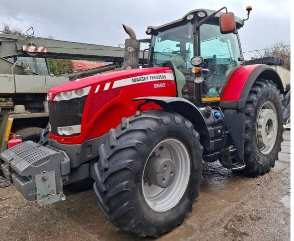 Massey Ferguson 8690 (MF) - Tractor: afbeelding 4 Massey Ferguson 8690 (MF) - Tractor: afbeelding 4