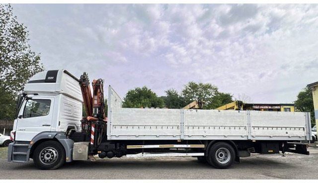 Mercedes-Benz 8m Axor 1824 - Vrachtwagen met open laadbak, Kraanwagen: afbeelding 3 Mercedes-Benz 8m Axor 1824 - Vrachtwagen met open laadbak, Kraanwagen: afbeelding 3