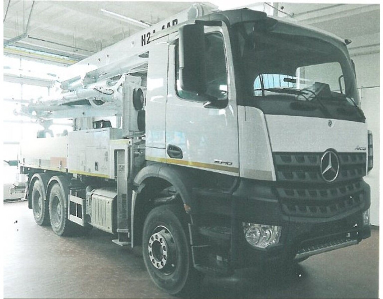 Mercedes-Benz Arocs 2840 - Kleine betonpomp: afbeelding 1 Mercedes-Benz Arocs 2840 - Kleine betonpomp: afbeelding 1